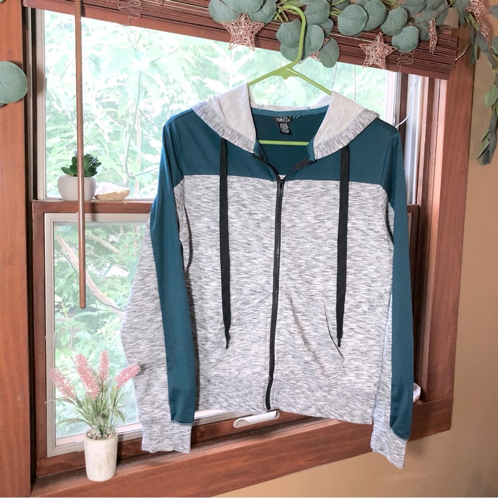 Rue 21 Gray Green Zip Up Hoodie Sweatshirt Womens Size Medium Retro Sporty Fall